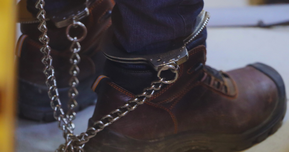 Tribunal condena a 15 años de cárcel efectiva a sujeto que abusó de su sobrina en Los Ángeles