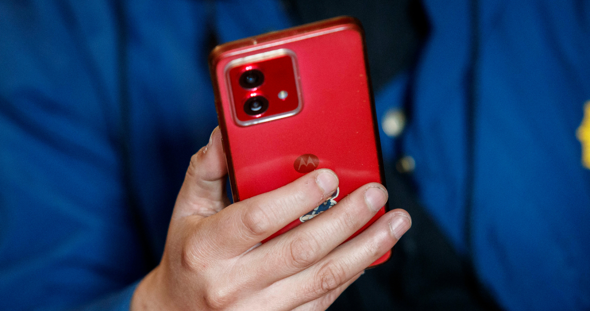 Detienen a hombre que grababa desde una ventana a su hijastra mientras se duchaba en La Araucanía