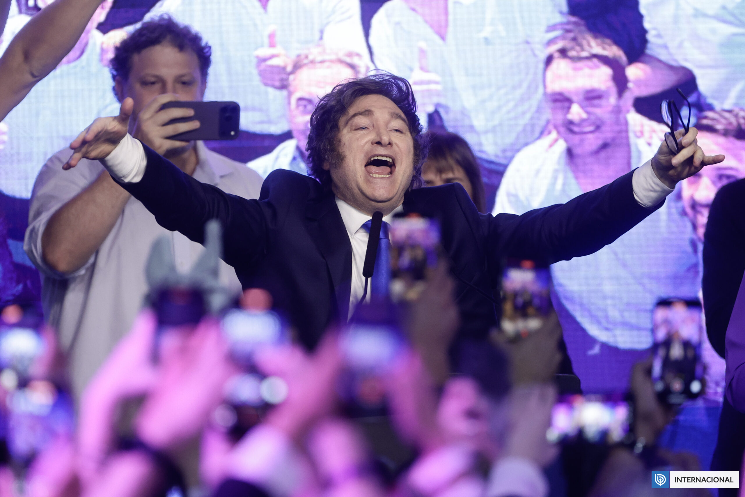 ACTUALIZACIÓN | Partido de Milei arrasa y gana las elecciones legislativas en Argentina