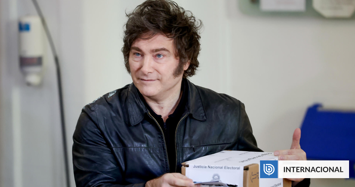 Milei retrasa cambios en su Gabinete tras macizo triunfo de su partido en las legislativas argentinas