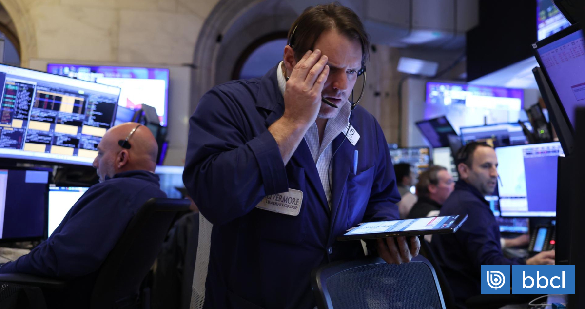 Wall Street cierra en rojo tras amenazas arancelarias de Trump a China: la tensión que reavivó viejas heridas comerciales