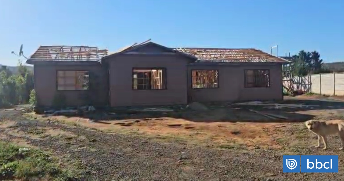 "Aquí no hay casas de lujo": vecinos tras desalojo de toma VIP de Curanilahue