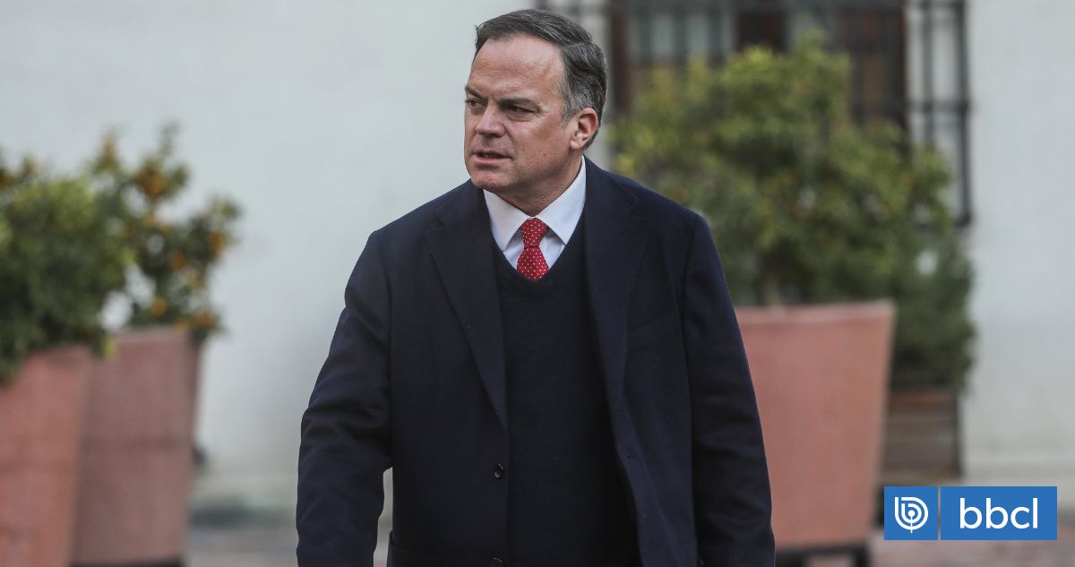 Senador Walker toma distancia de dichos sobre "atorrantes" y pide mejorar el nivel de debate