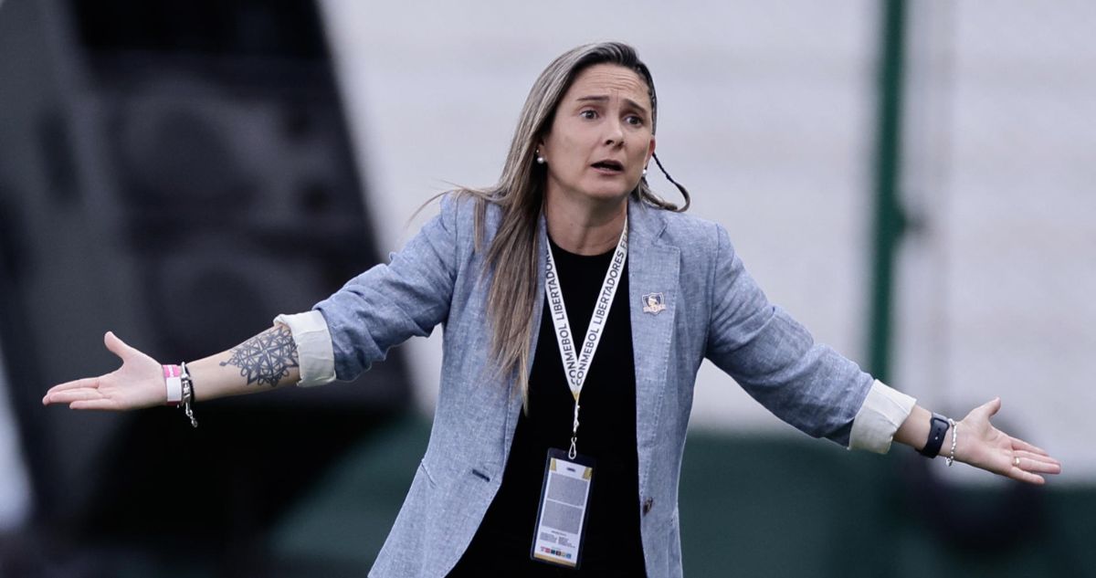 DT de Colo Colo femenino y su reacción tras derrota en penales en semis de la Copa Libertadores