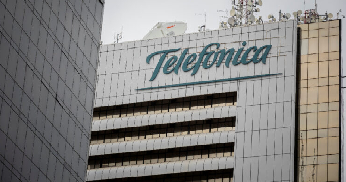 Las acciones de Telefónica suben tras reportes de que estaría evaluando comprar a rival alemán