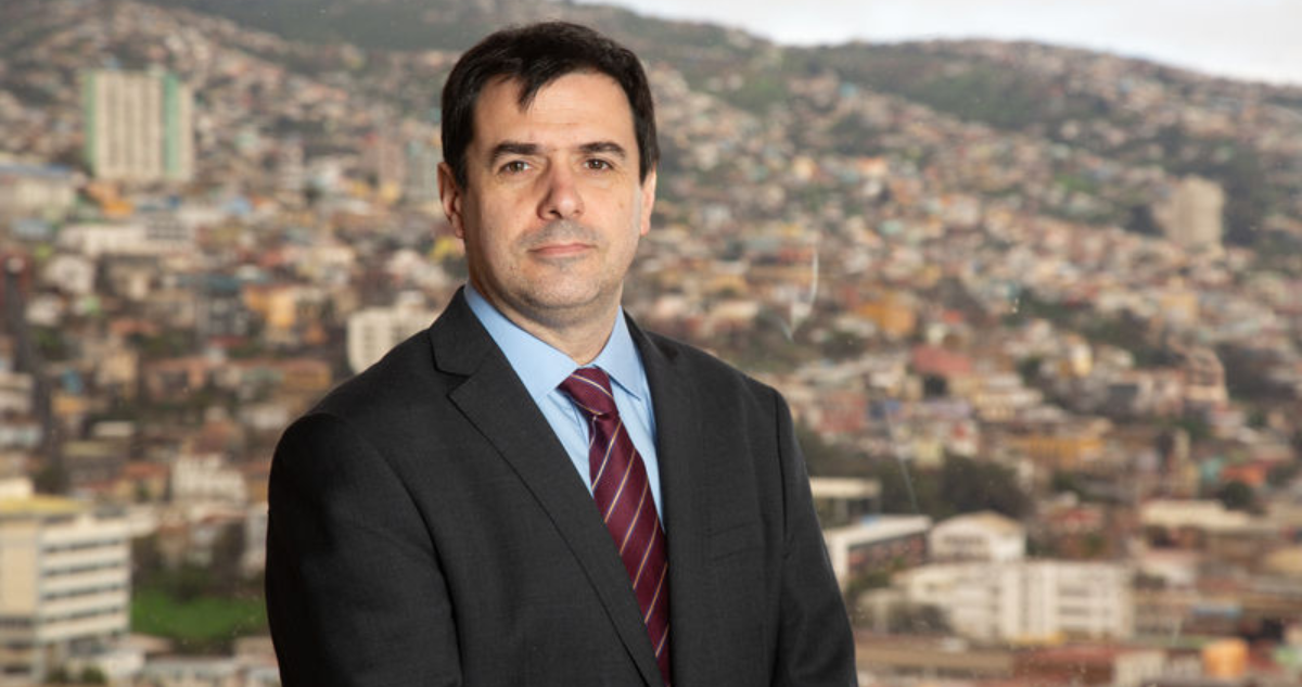 Tras varias controversias: renuncia Diego Matte, director de la Biblioteca del Congreso Nacional