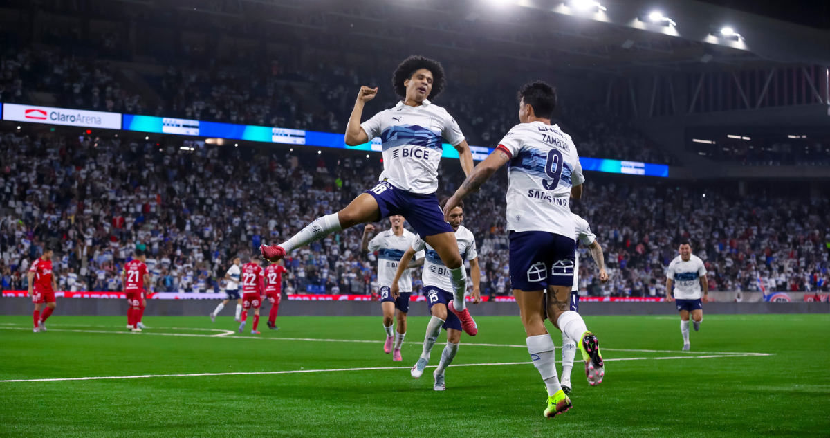Gracias a una joya de Bello: UC derrota a Ñublense y es nuevo escolta de Coquimbo en Liga de Primera