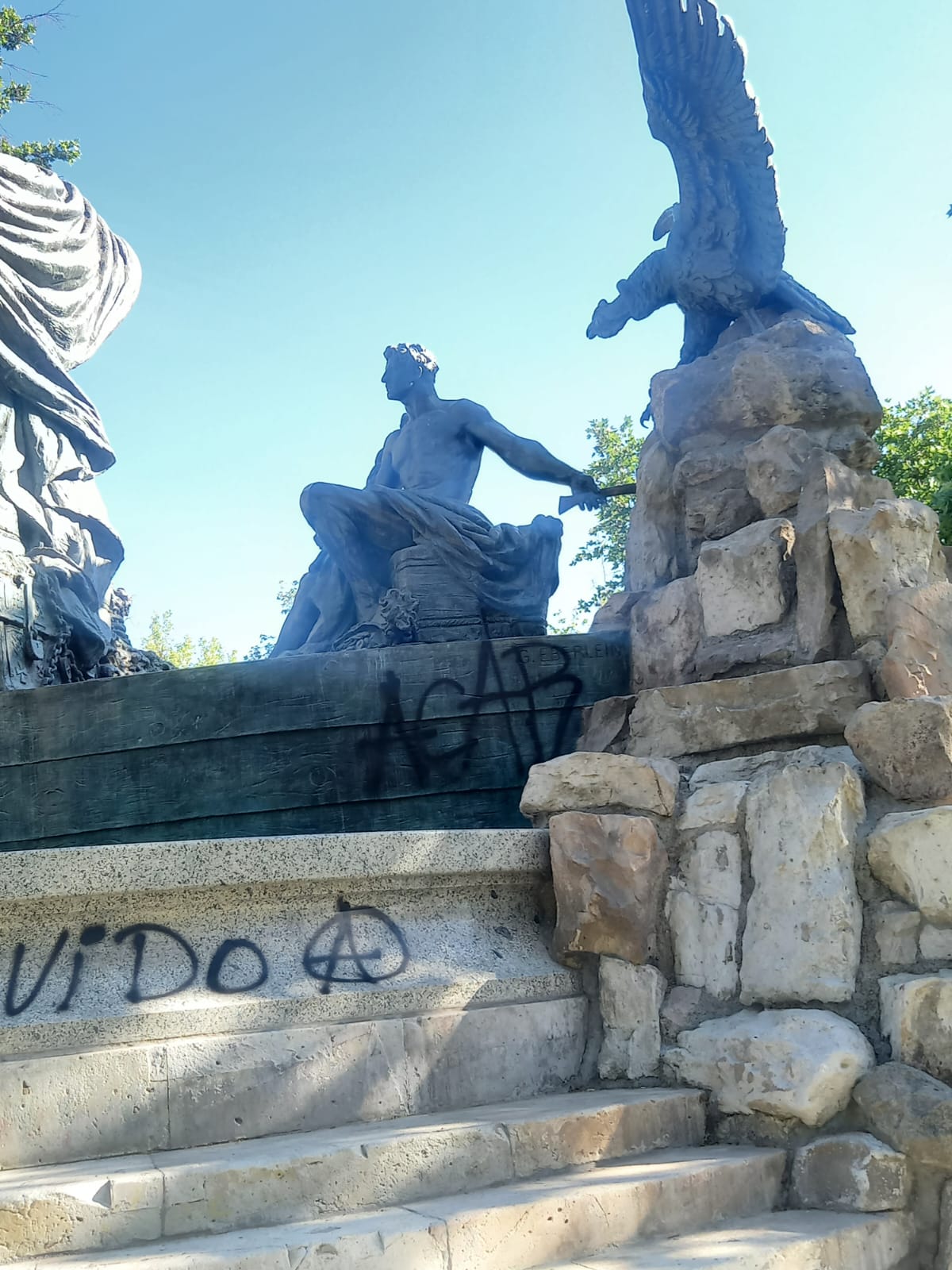 Vandalización de la Fuente Alemana del Parque Forestal