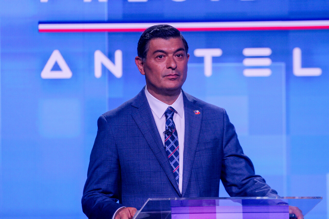 Parisi propone retiros no inflacionarios: no más pago por voto y reducción de plata a políticos