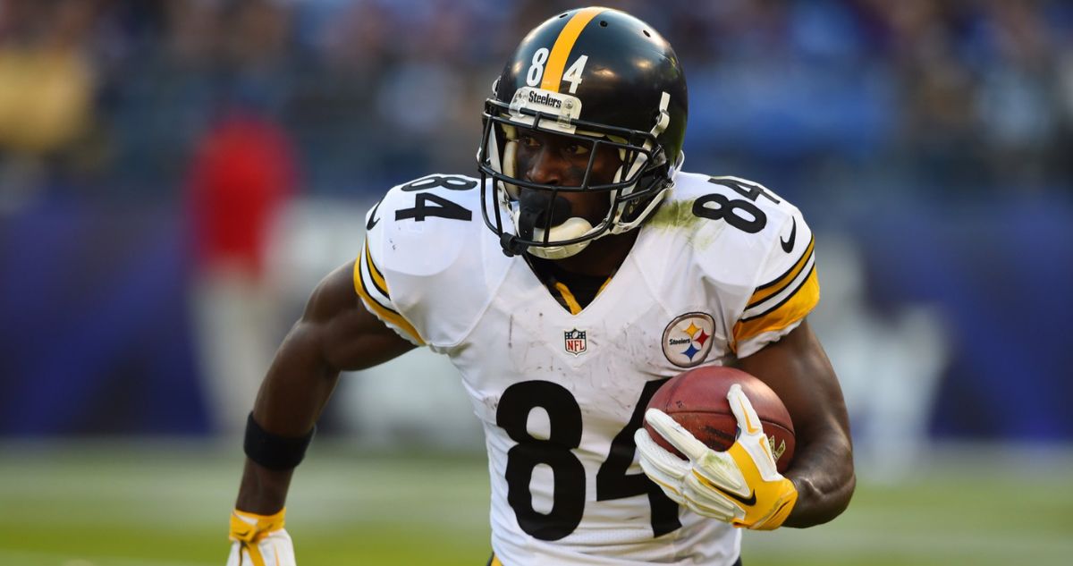 Antonio Brown podría recibir pena de 30 años de cárcel.