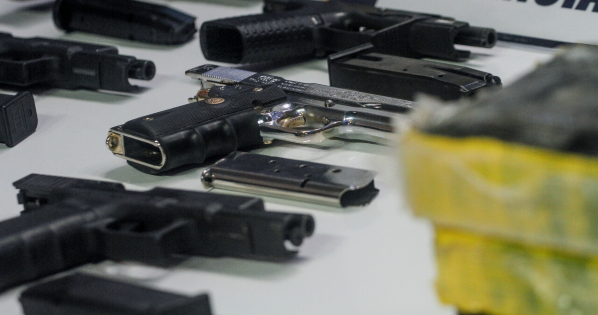 La diferencia de más de 15 mil armas perdidas o robadas en cifras oficiales de la DGMN y Carabineros