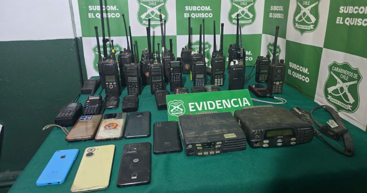 Carabineros encuentra un arsenal en casa de detenido acusado de iniciar incendio forestal en El Quisco