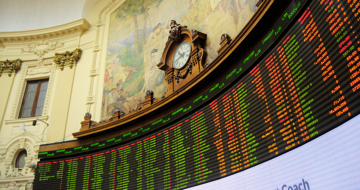 Tras varios intentos: Bolsa de Santiago hace historia y el IPSA toca los 10 mil puntos por primera vez