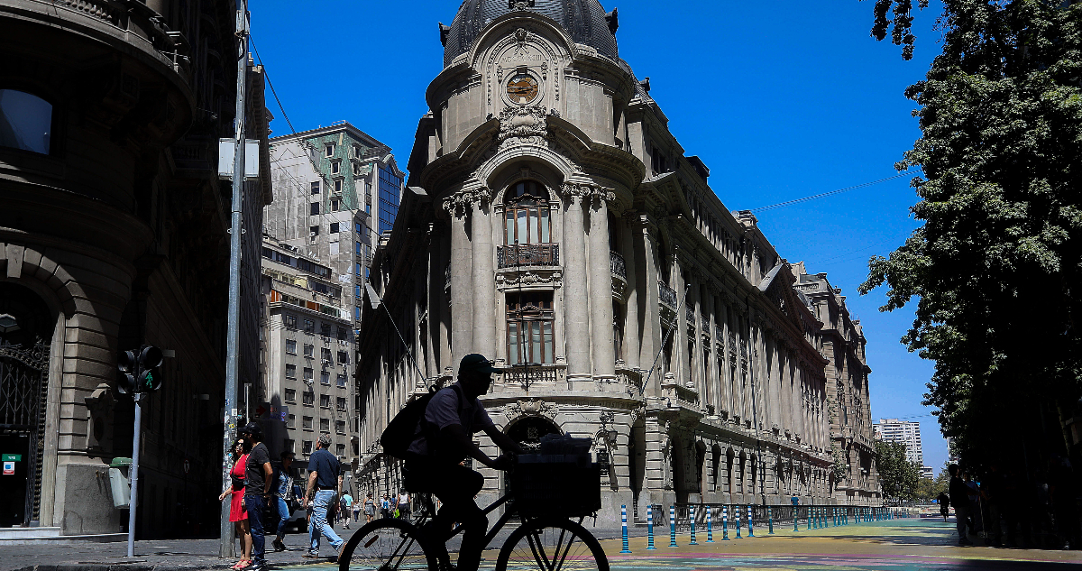 La Bolsa de Santiago se dispara en post elecciones y el IPSA mira de cerca los 10.000 puntos