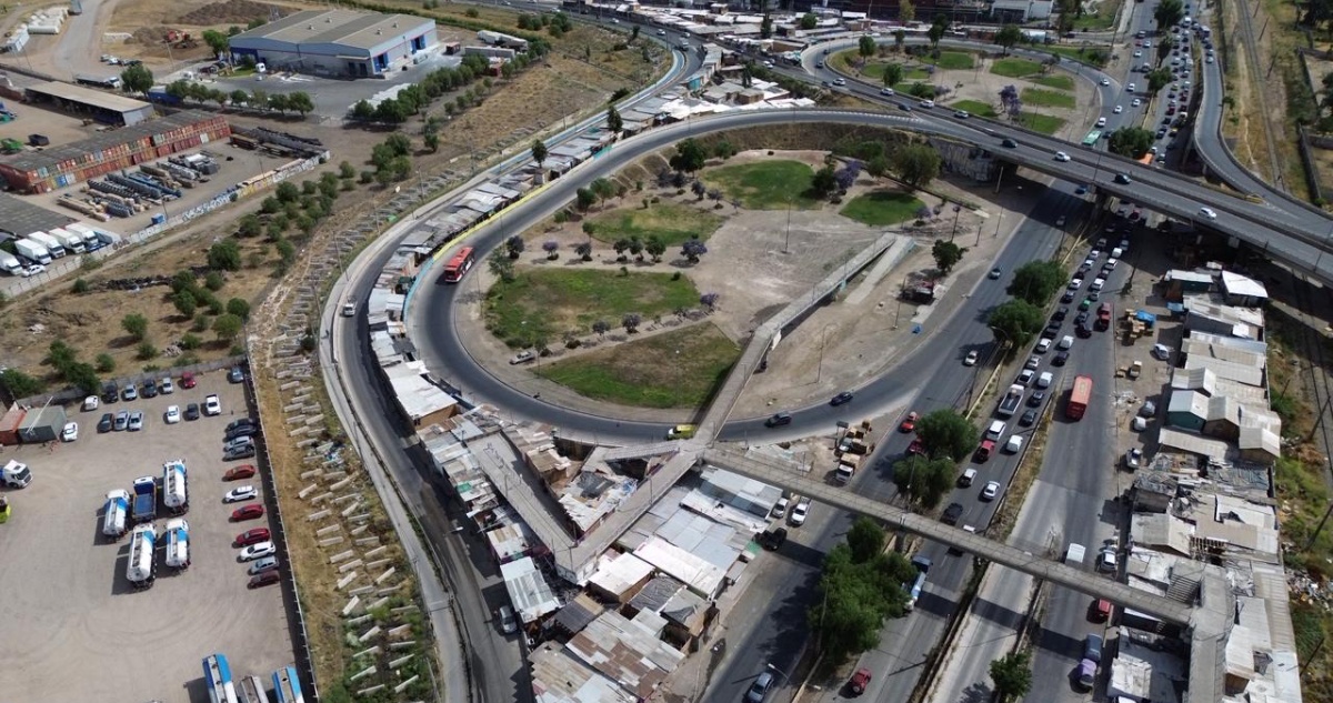 Alcalde Vodanovic e inminente demolición del campamento “El Trébol”