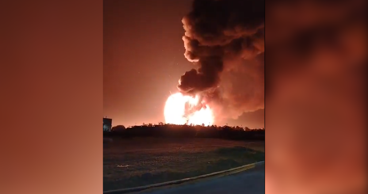 Videos captan impactante explosión kilométrica en una fábrica en Ezeiza, Argentina: hay 15 heridos