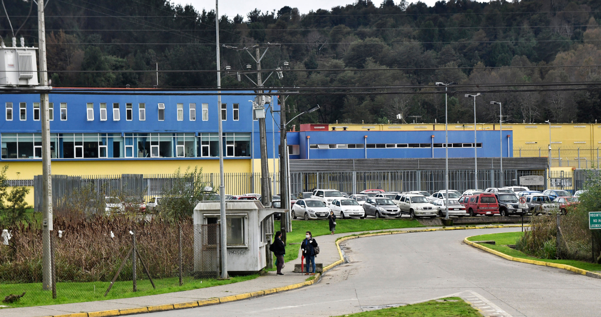 Interno es asesinado en cárcel de Valdivia: autor del ataque no ha sido identificado