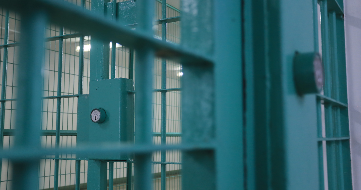 20 años de cárcel a hombre que violó y abusó sexualmente de sus dos hijas en Valdivia