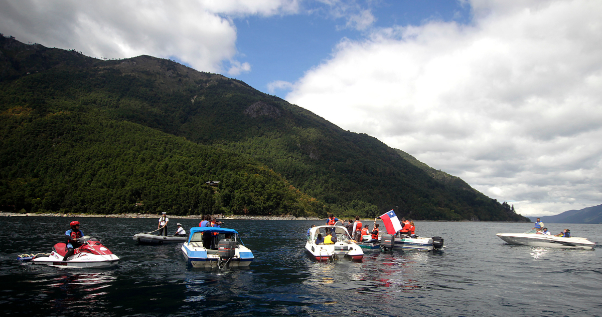 Dirección General de Aguas cerrará brazo de río que desemboca en el Lago Caburgua: rechazan acción