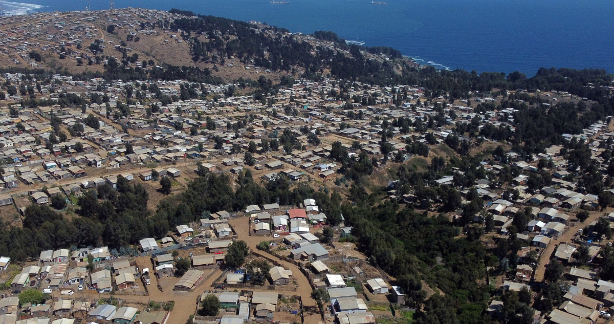 Confirman que albergue para familias desalojadas de megatoma de San Antonio será gimnasio de colegio
