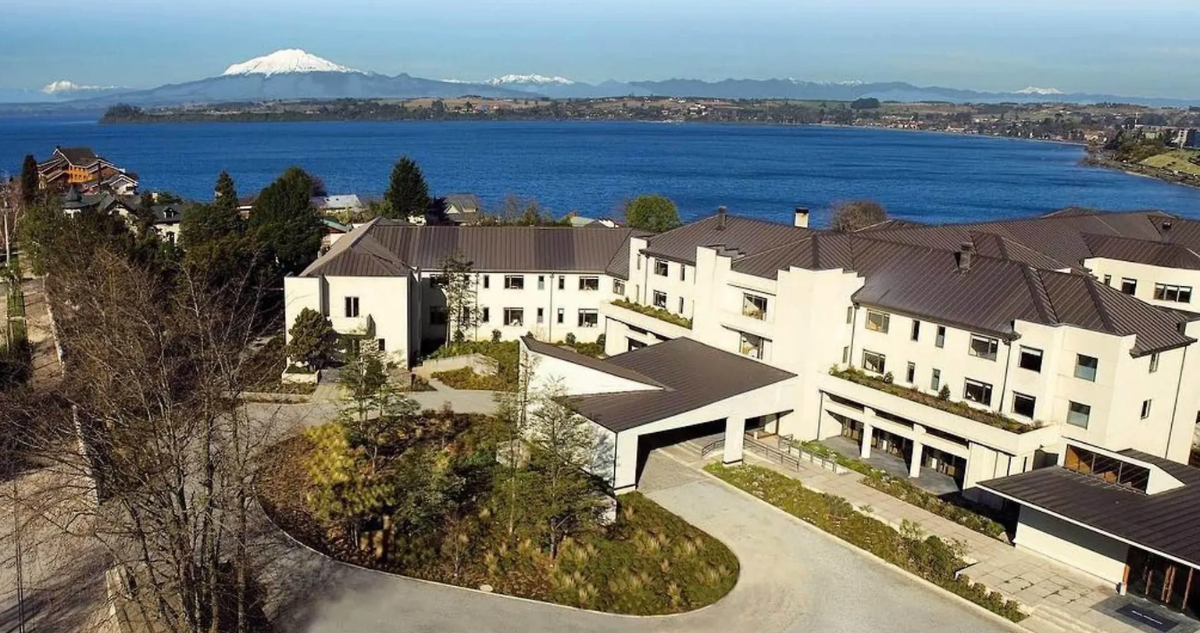 Confirman cierre de Hotel Enjoy de Puerto Varas por millonaria deuda: advierten afectación al turismo