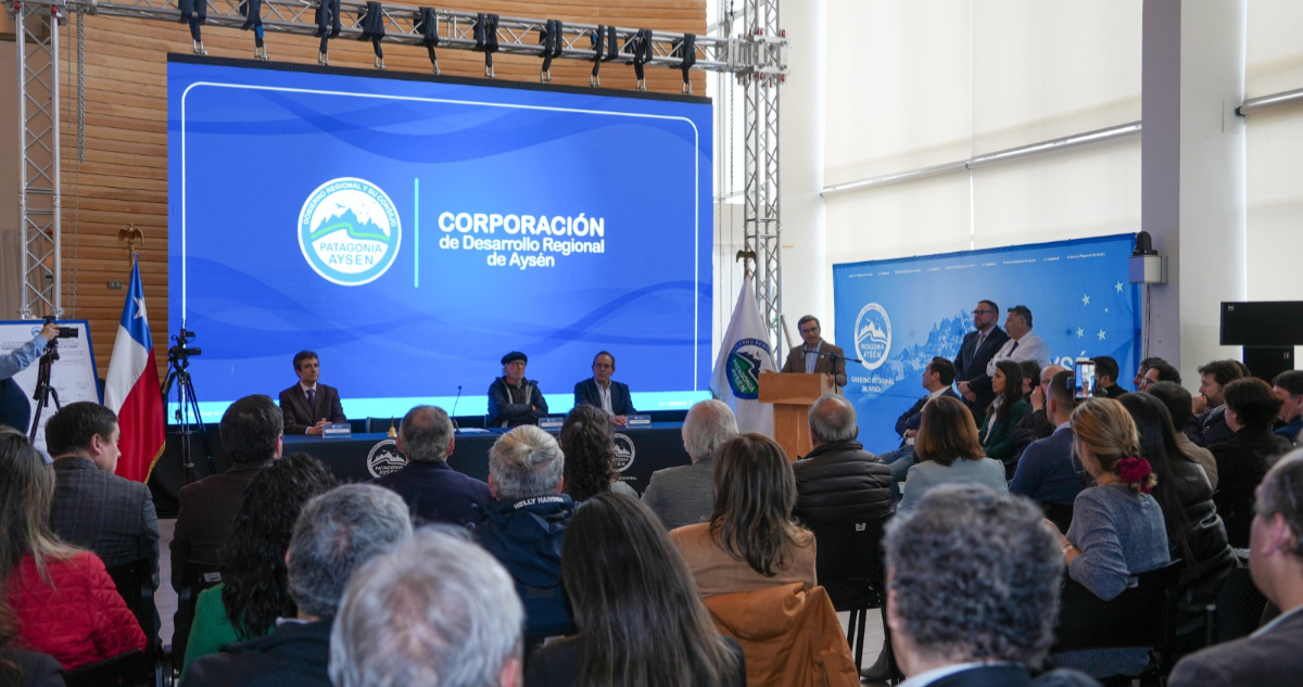https://media.biobiochile.cl/wp-content/uploads/2025/11/corporacion-de-desarrollo-regional-de-aysen.jpg
