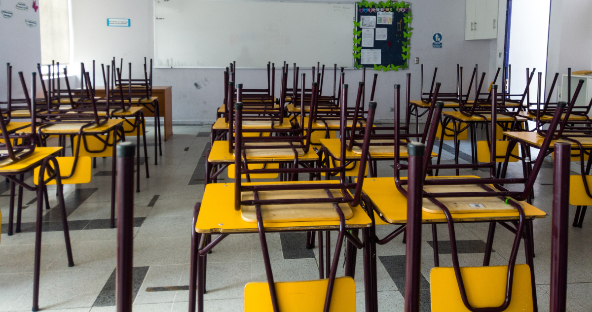 Foto de contexto de sala de clases