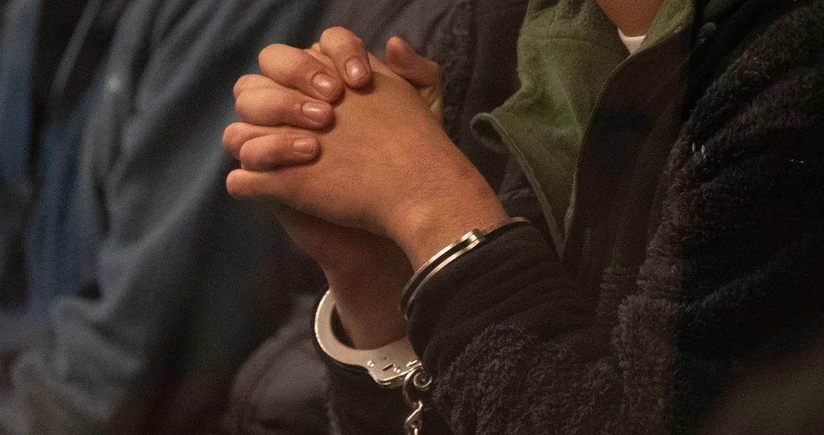 Prisión preventiva para hombre de 21 años que quemó a su abuela con agua hirviendo: adulta mayor murió