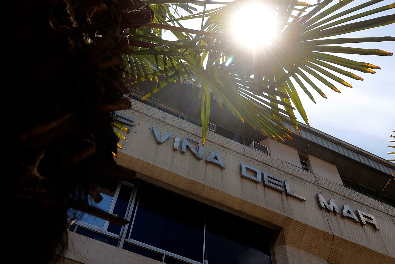 Alertan por casi 100 despidos en Muni. de Viña: concejal desliza "espacio para amigos" de alcaldesa