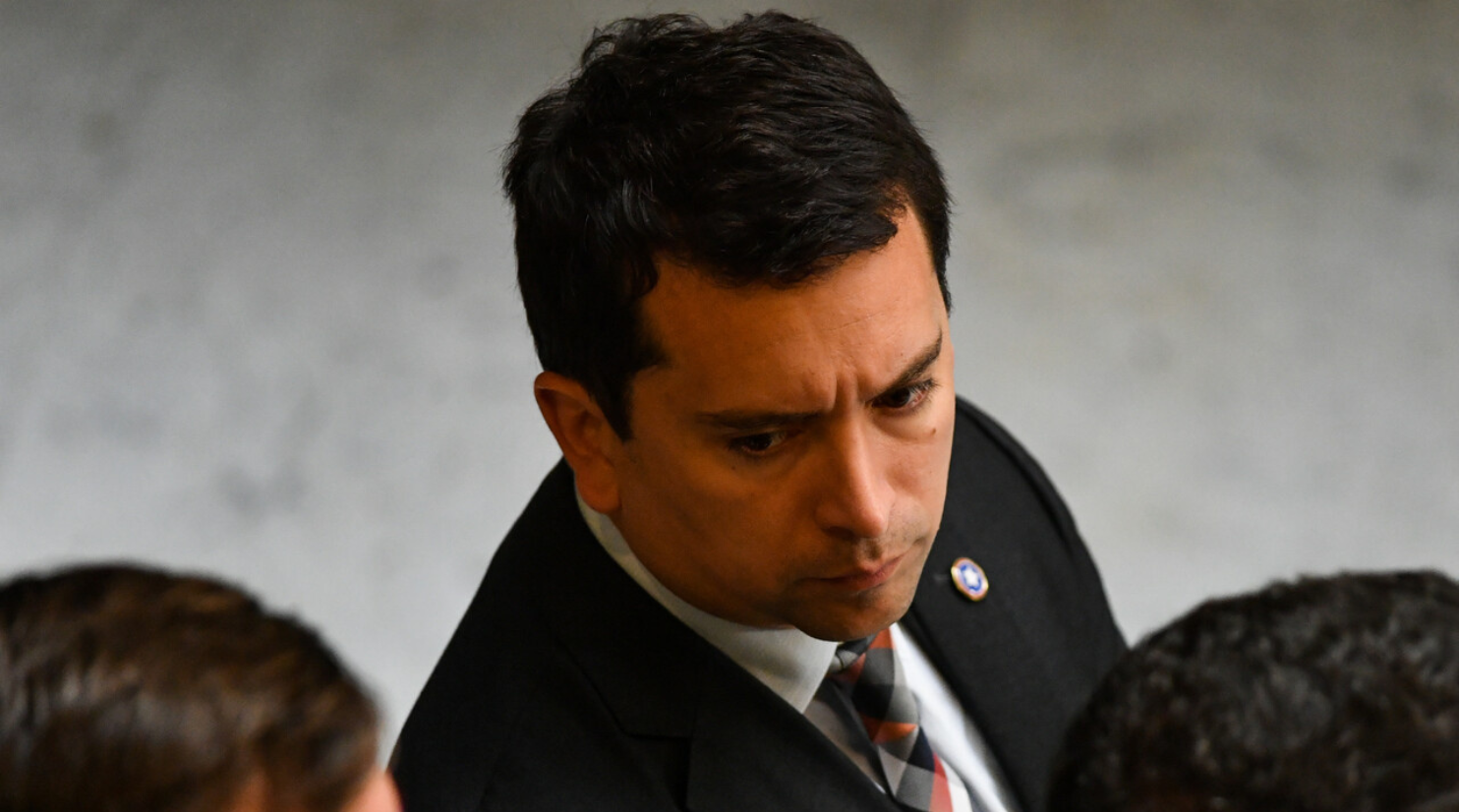 Bancada del Frente Amplio lleva al diputado Araya (REP) a Comisión de Ética por trama Bielorrusa