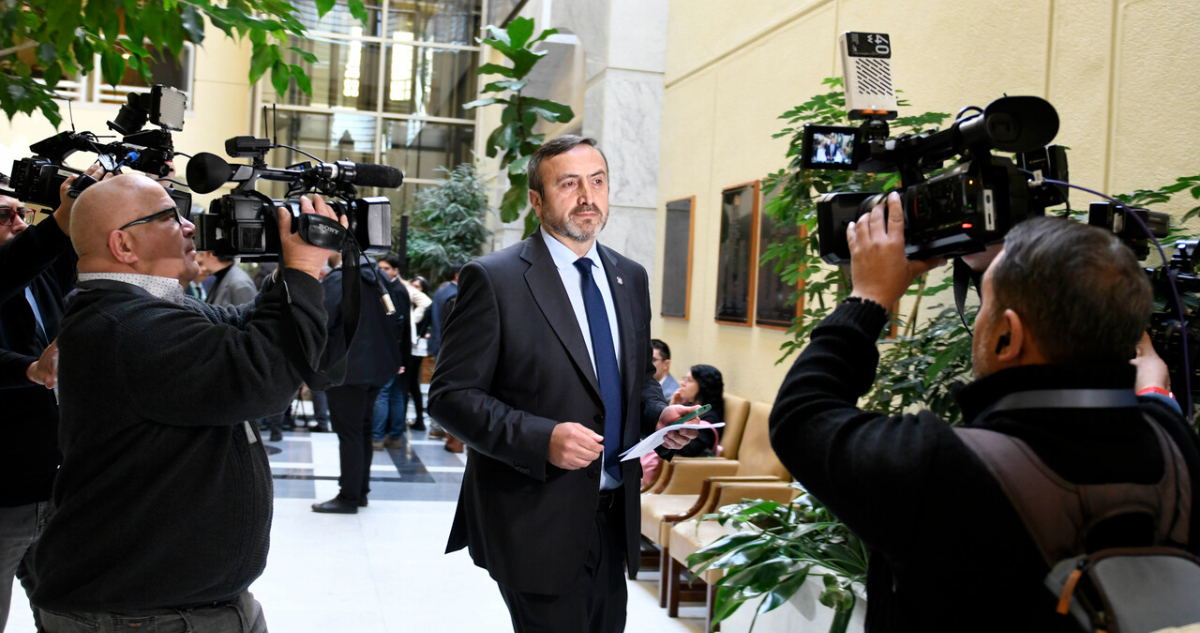 Justicia rebaja cautelar de diputado Pulgar en medio de acusación de “manipulación política”