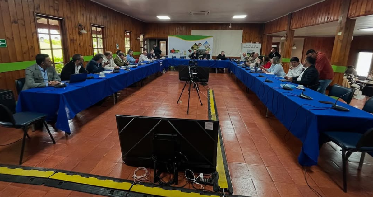 CORE aprueba compra de camiones aljibes y remodelación de plaza para Santa Bárbara