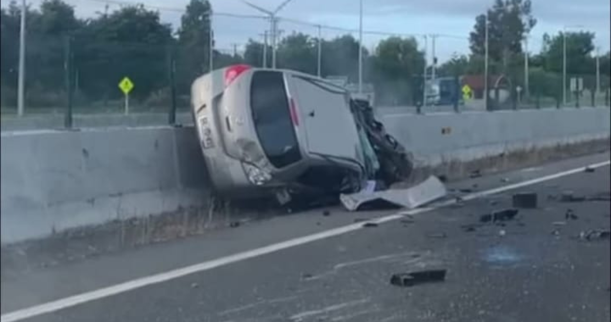 Un fallecido tras violenta colisión entre vehículo menor y camión de carga en ruta Nahuelbuta