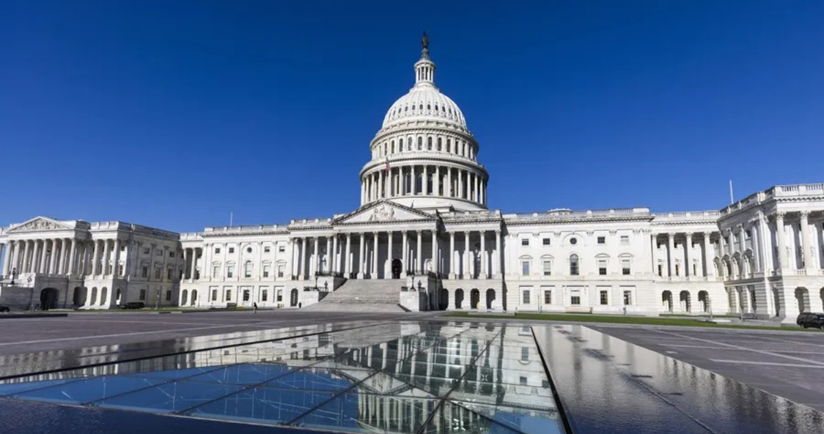 Congreso de EEUU aprueba acuerdo para reabrir Gobierno y pone fin al cierre más largo en su historia