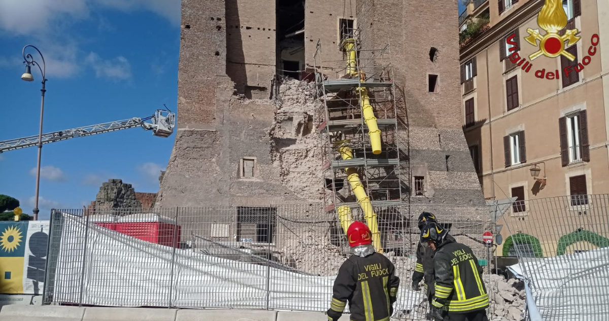 Derrumbe de torre medieval en Roma: muere trabajador rumano rescatado tras 11 horas atrapado