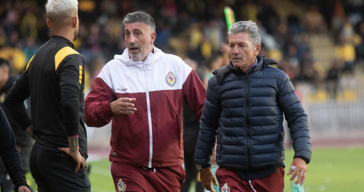 El DT de Deportes La Serena Mario Sciacqua