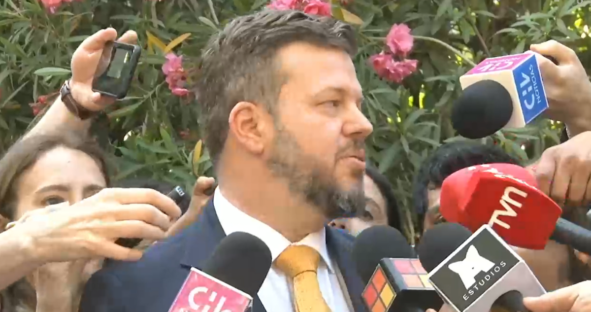 El enojo de Kaiser con periodista por pregunta sobre "Punta Paco": "Por favor, retírese"