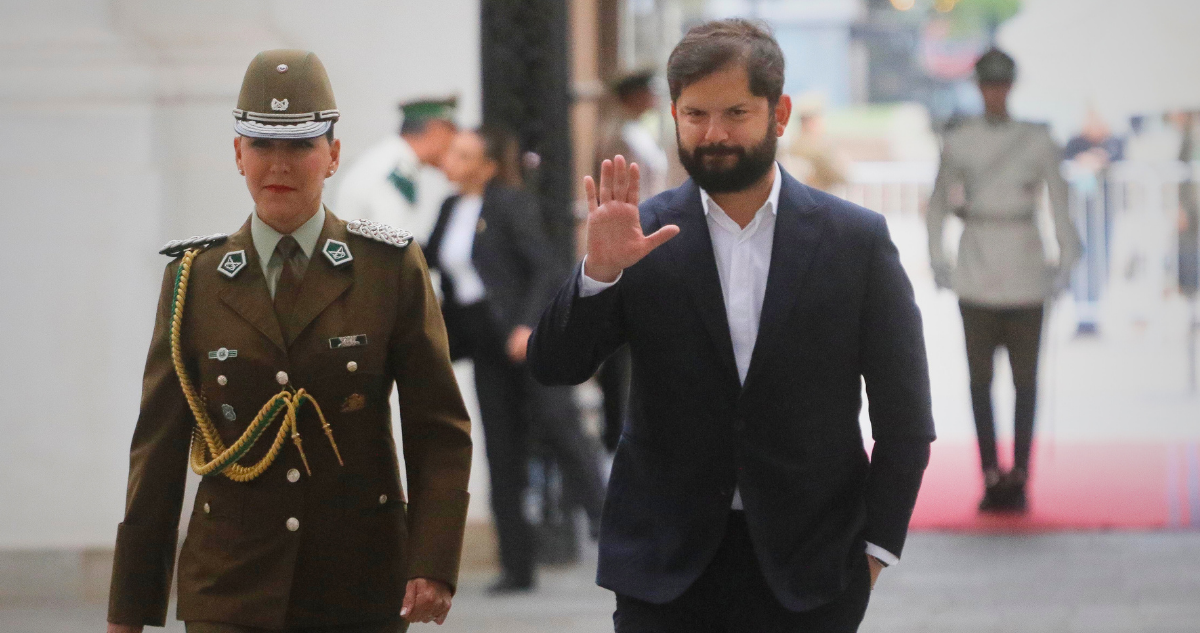 El silencio del presidente Gabriel Boric marca actual campaña y refuerza prescindencia que pide el oficialismo