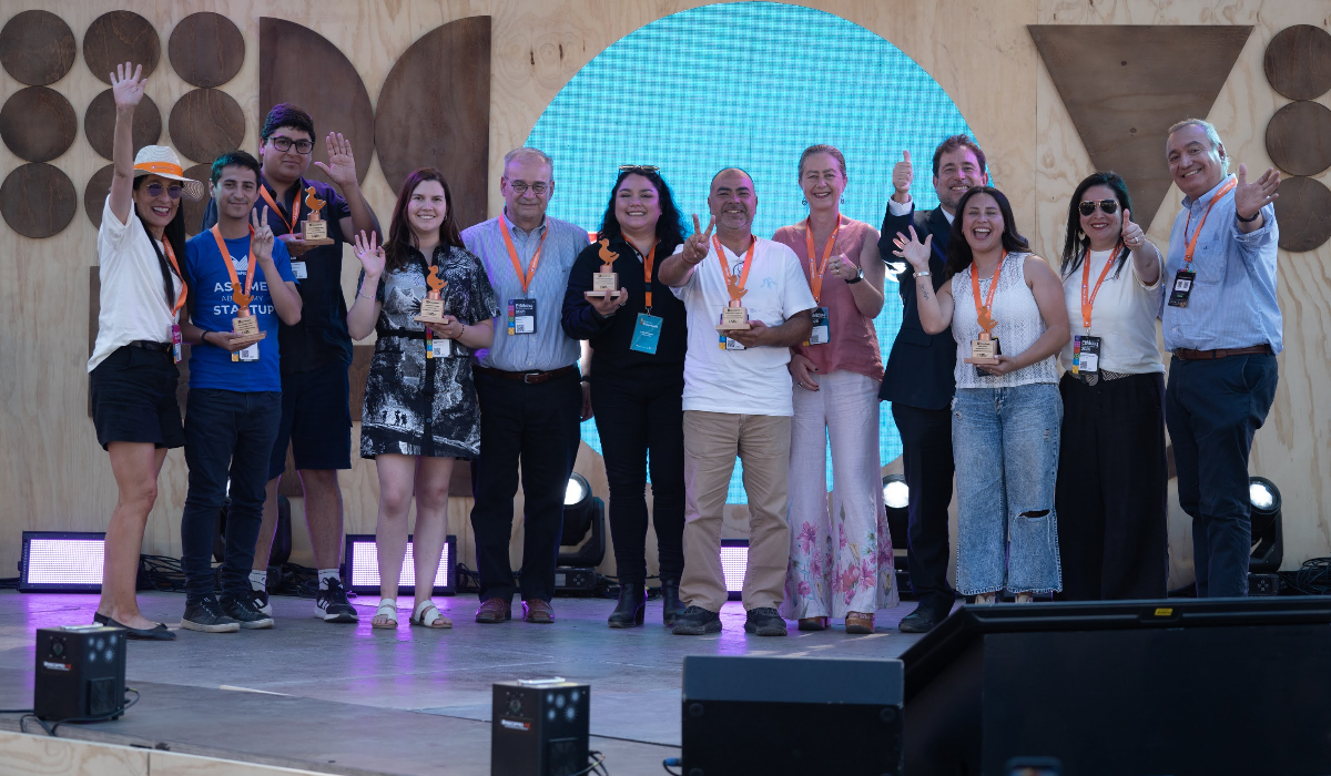 Más de 50 MiPymes de todo Chile recibieron el ’Premio Emprende’ de BancoEstado en el EtM Day 2025