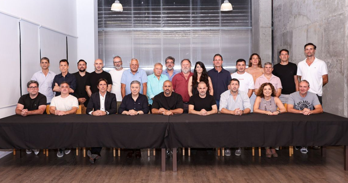 ‘Espaldazo’ sigue escalando en Argentina: Estudiantes cierra filas con Verón tras sanción de la AFA