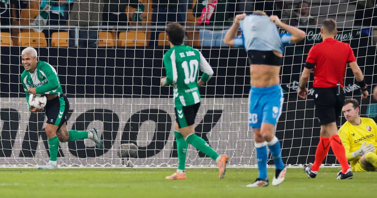 Real Betis ganó con sufrimiento al Utrecht por Europa League.