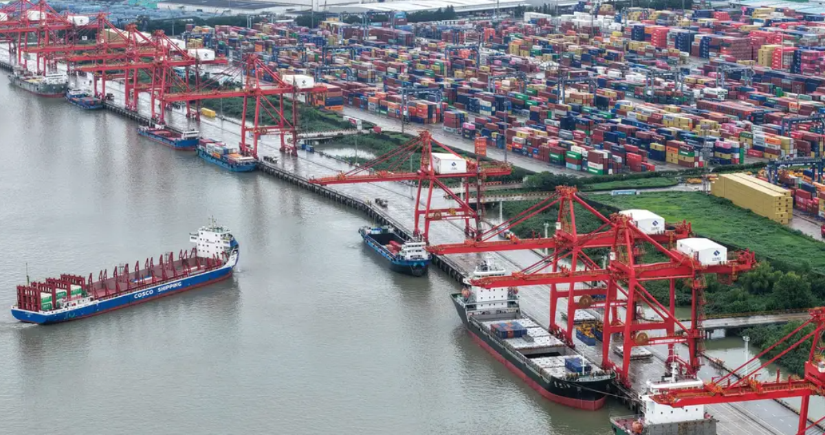 Tras reunión con Trump: China suspende por un año arancel de 24% a bienes de EEUU