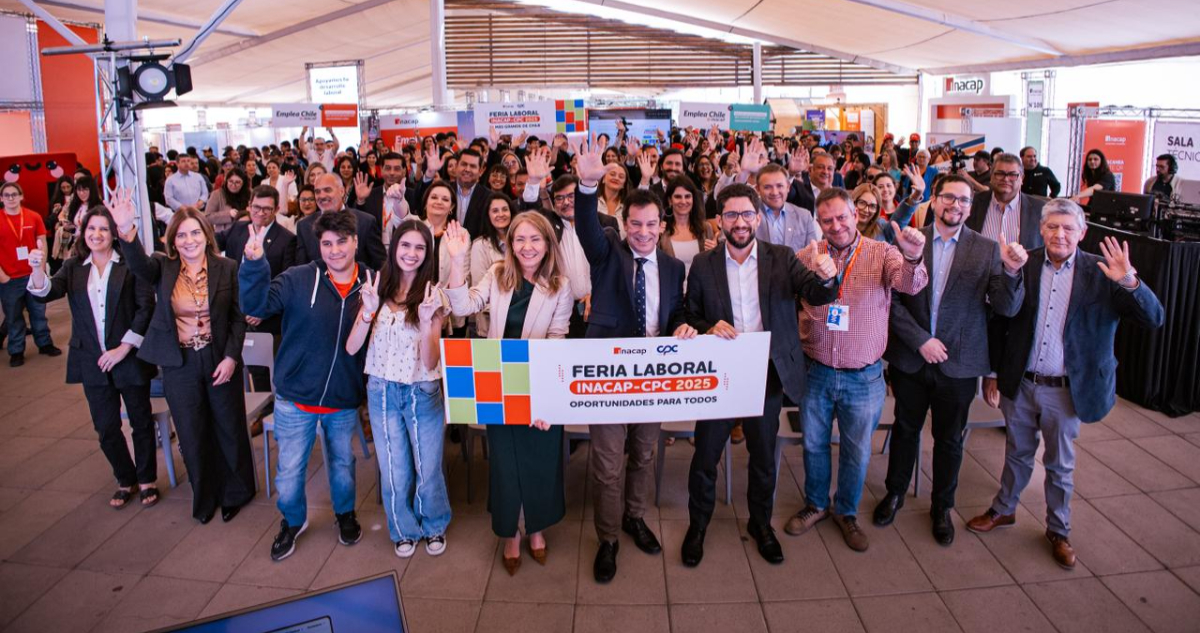 Feria laboral de Inacap y CPC ofreció más de 25 mil vacantes a postulantes de todo Chile