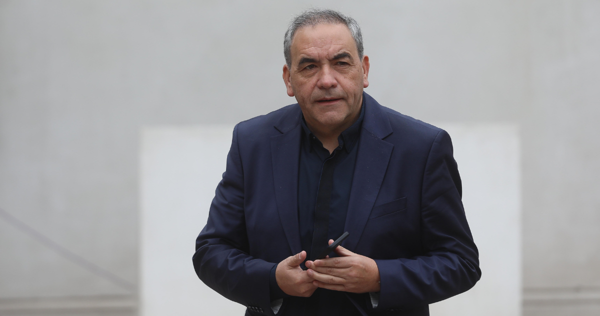 Fidel Espinoza (PS) pide al comando de Jara "hablar con la verdad": "Hoy día ganó la ultraderecha"