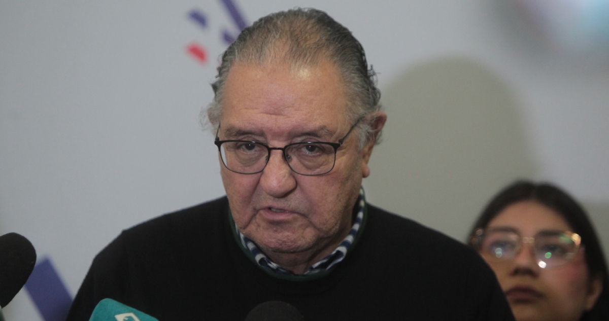 Huenchumilla llama a exmilitantes que se fueron a Amarillos y Demócratas volver a la DC