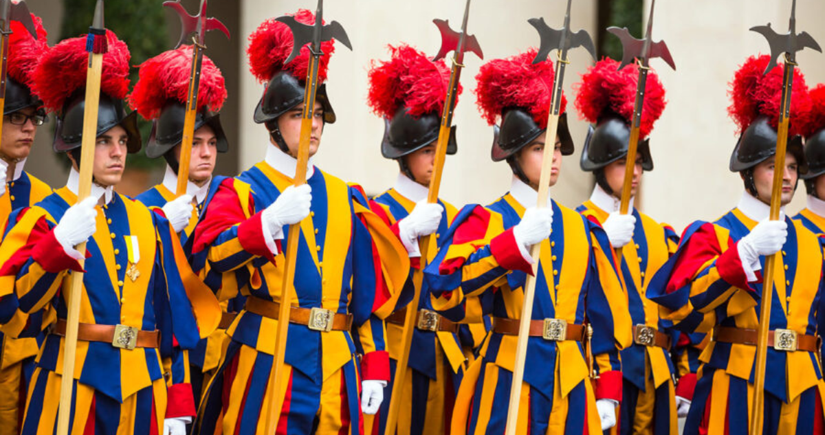 Miembro de la Guardia Suiza del Vaticano es investigado