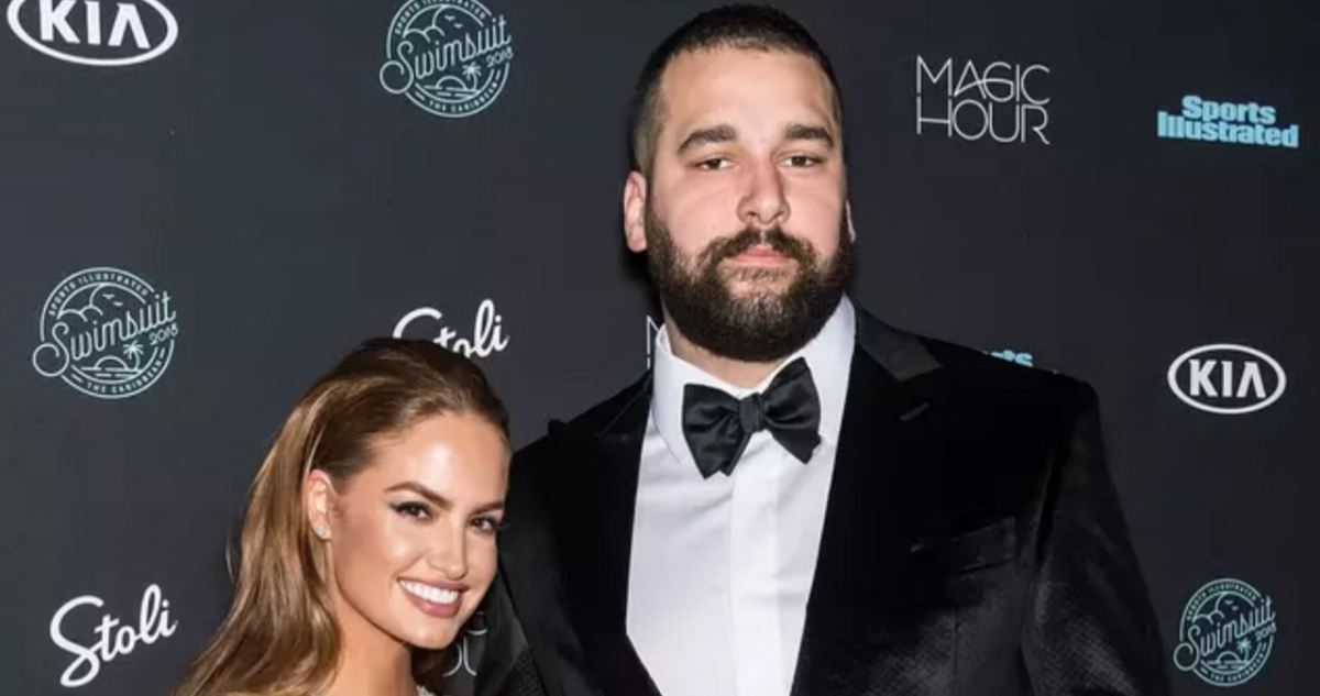 https://media.biobiochile.cl/wp-content/uploads/2025/11/haley-baylee-y-matt-kalil-exjugador-de-nfl.jpg