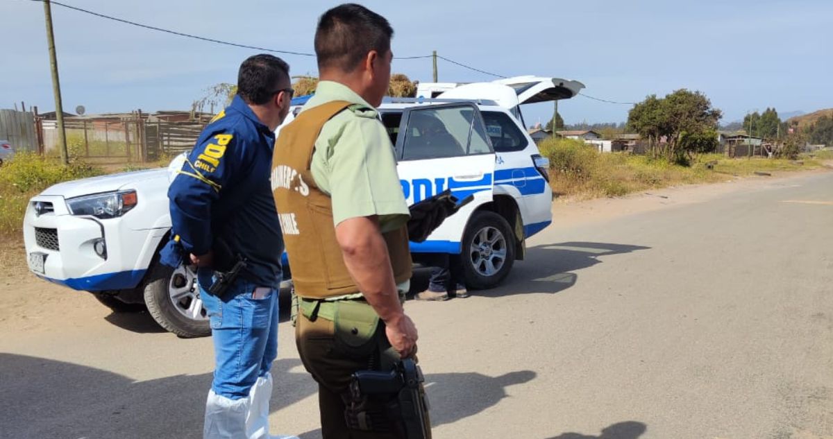 Encuentran cuerpo de una mujer calcinado al interior de un predio en San Antonio