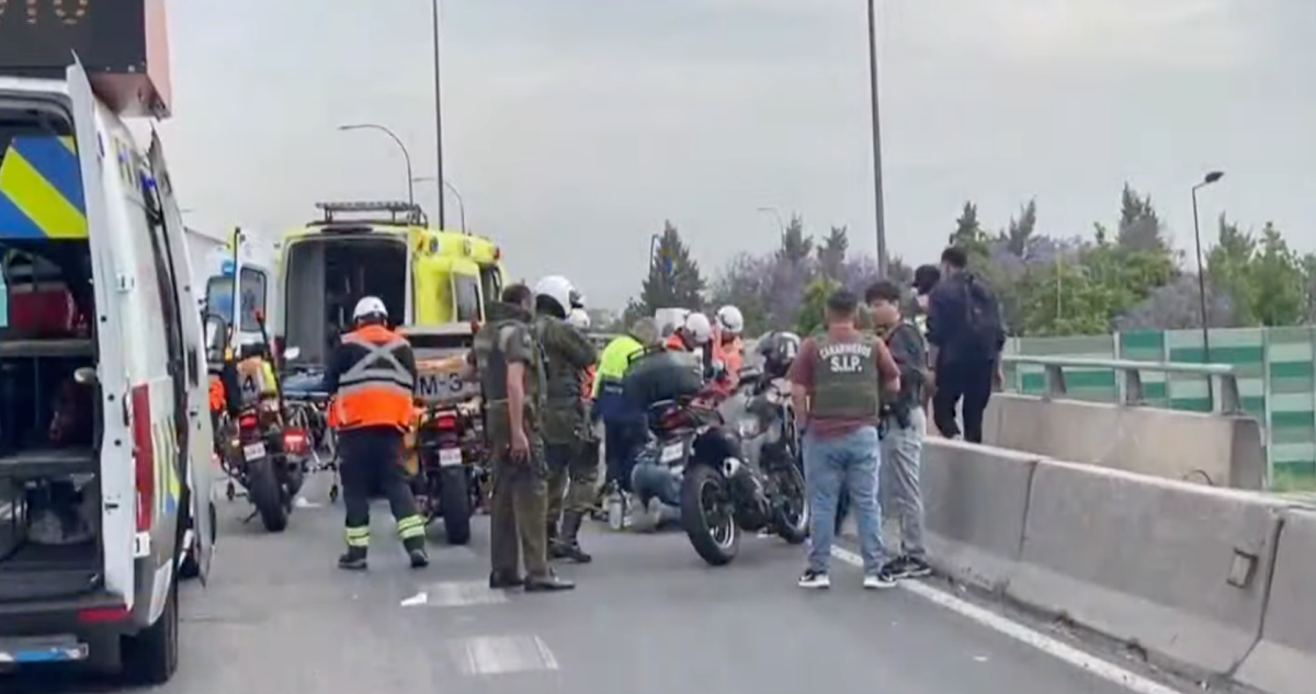 Hombre termina baleado en la Autopista Central tras robo a camión con carne