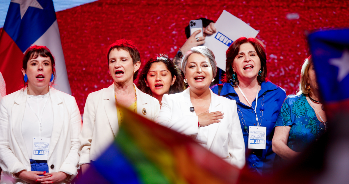 Jara buscará crecer fuera de eje izquierda-derecha y comando ve una "elección desafiante pero abierta"